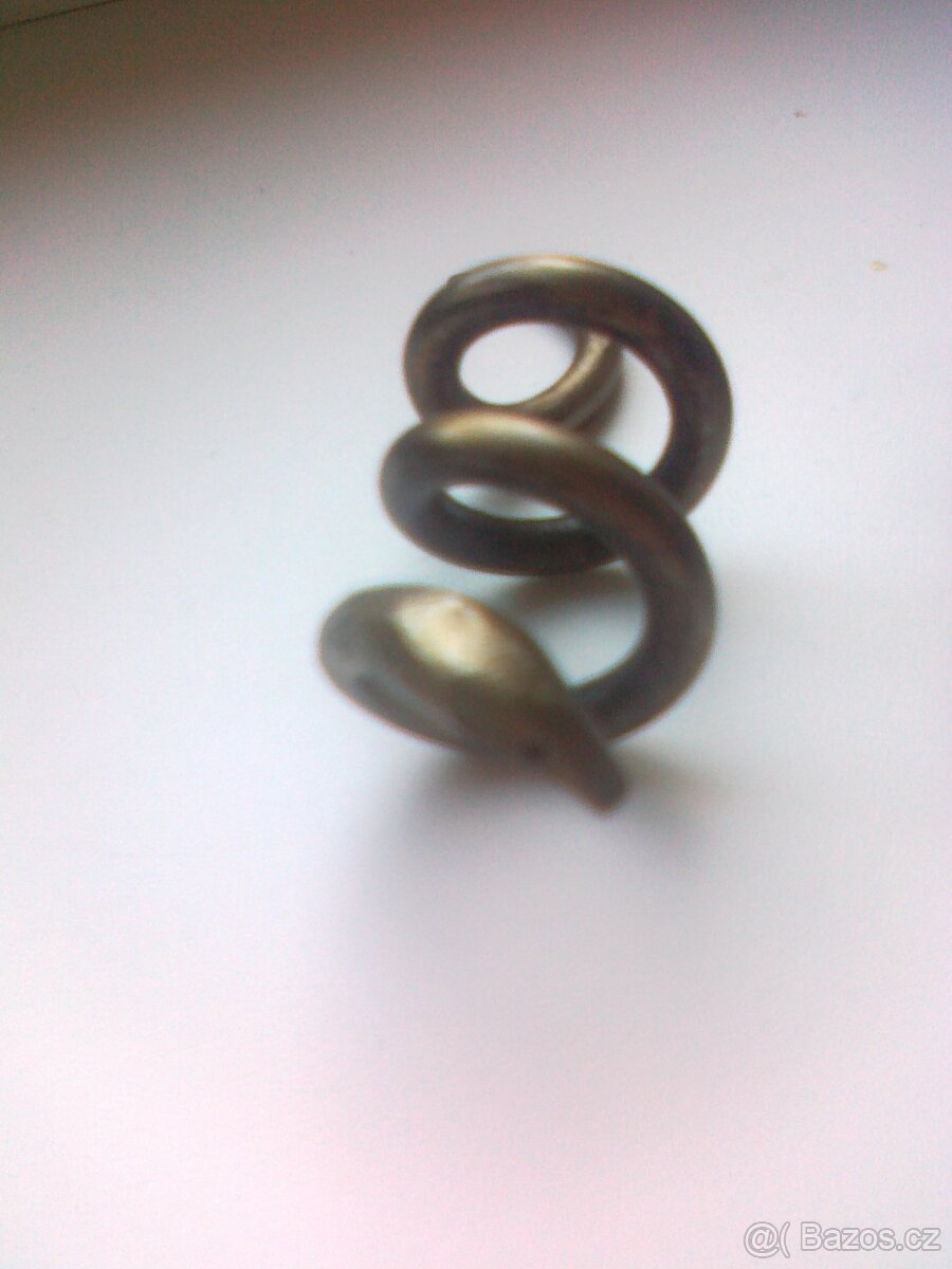 kovaný výrobek - držák na ubrousek