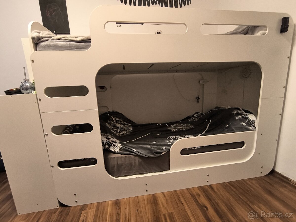 Dětská patrová postel