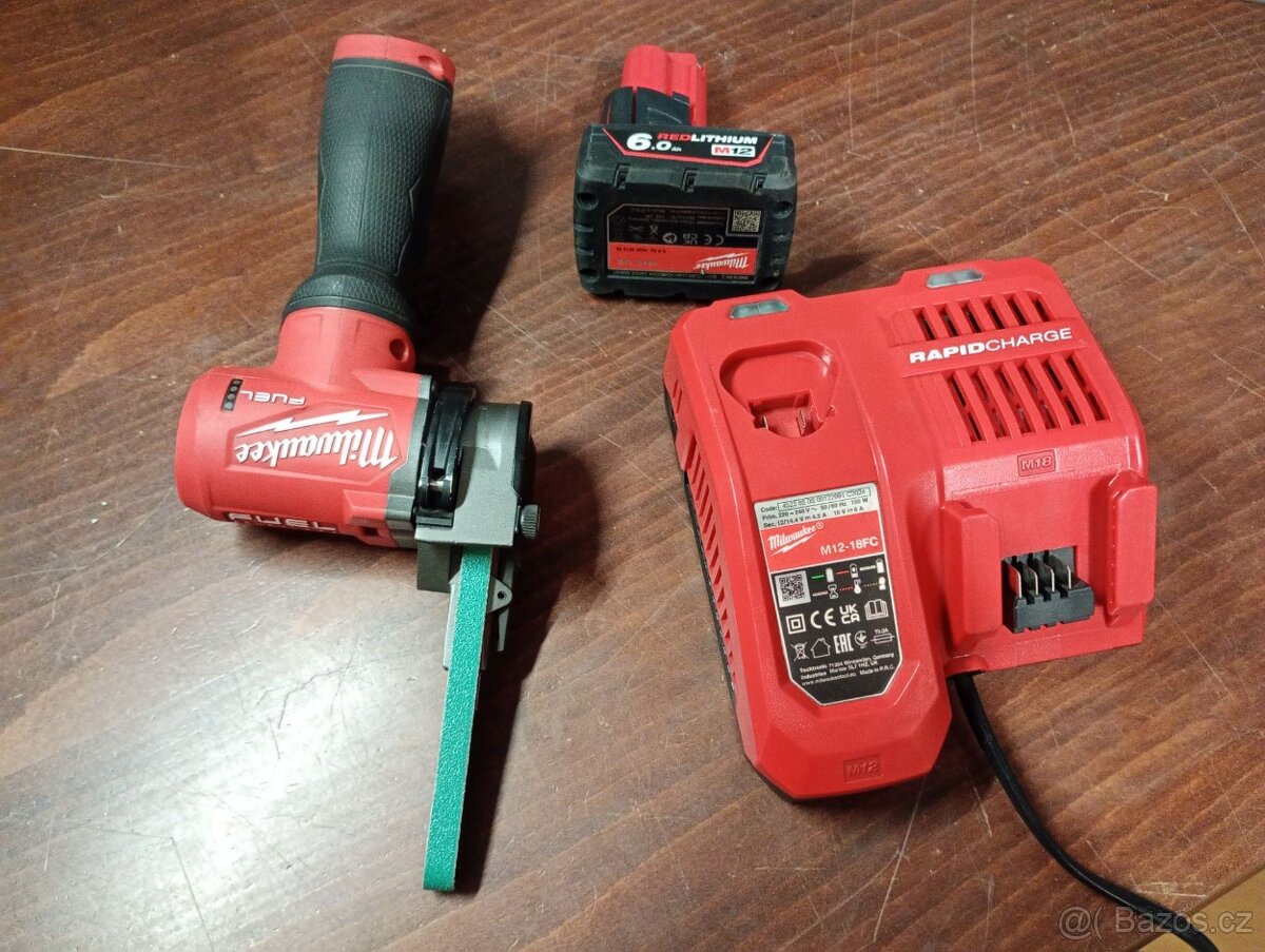 Prodám pásovou Milwaukee M12FBFL-0
