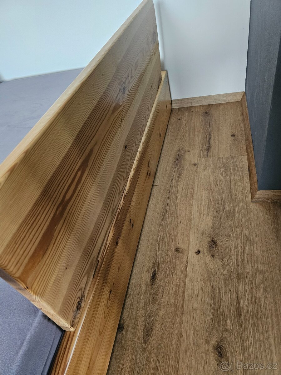 Dřevěná zábrana k posteli - masiv