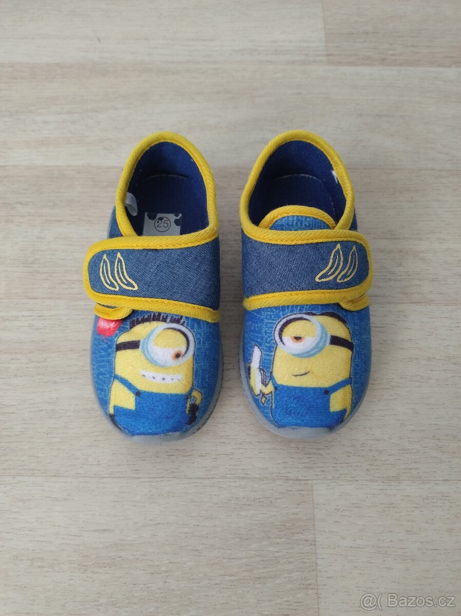 Prodám dětské bačkůrky, přezůvky - vel. 25