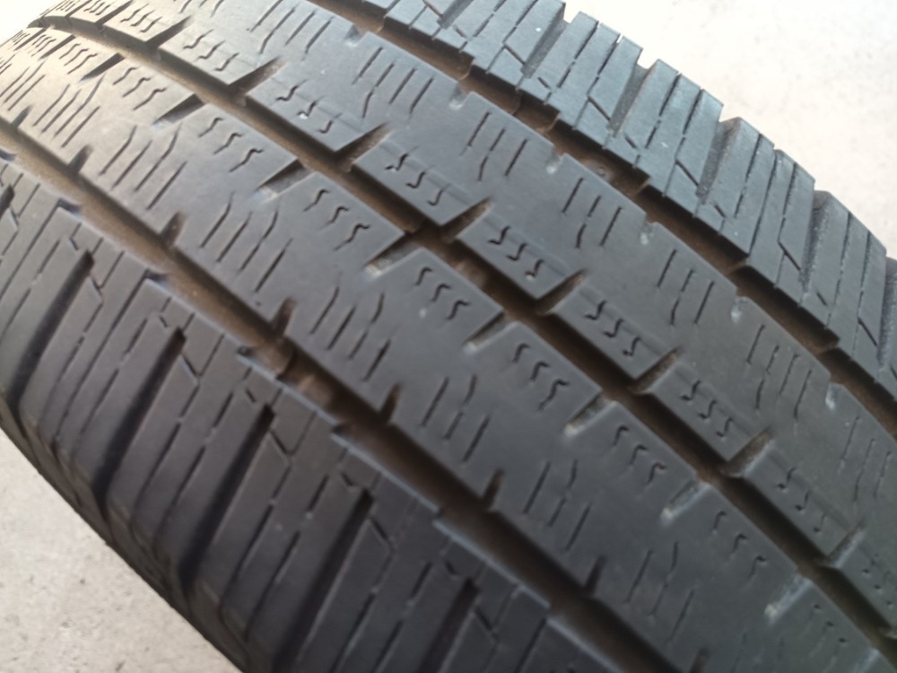 215/65 R16C CONTINENTAL (3123)