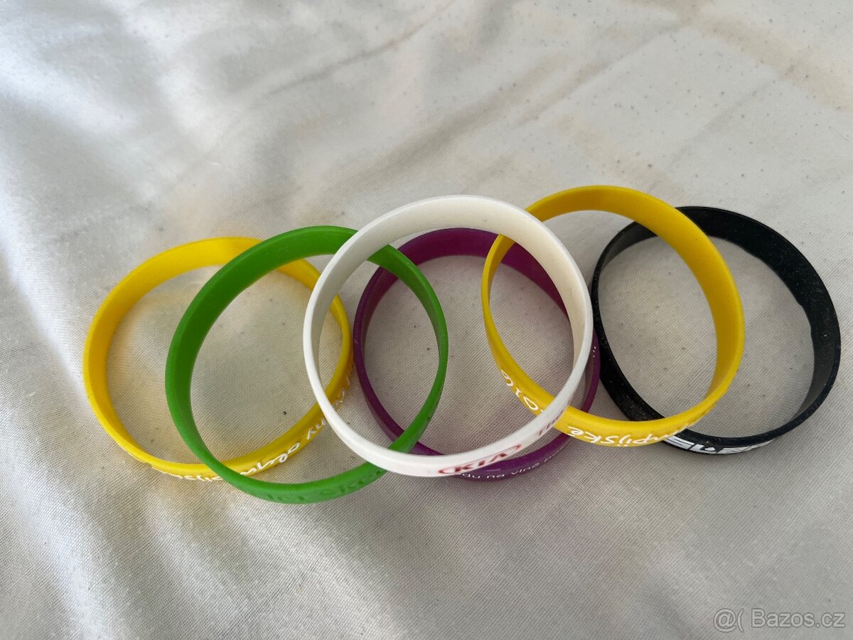Gumové náramky cena za vše