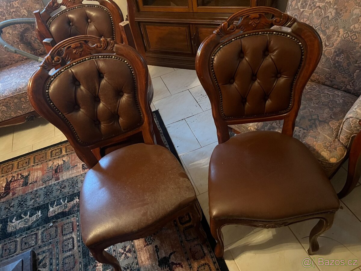 Koženě čalouněné židle a stůl