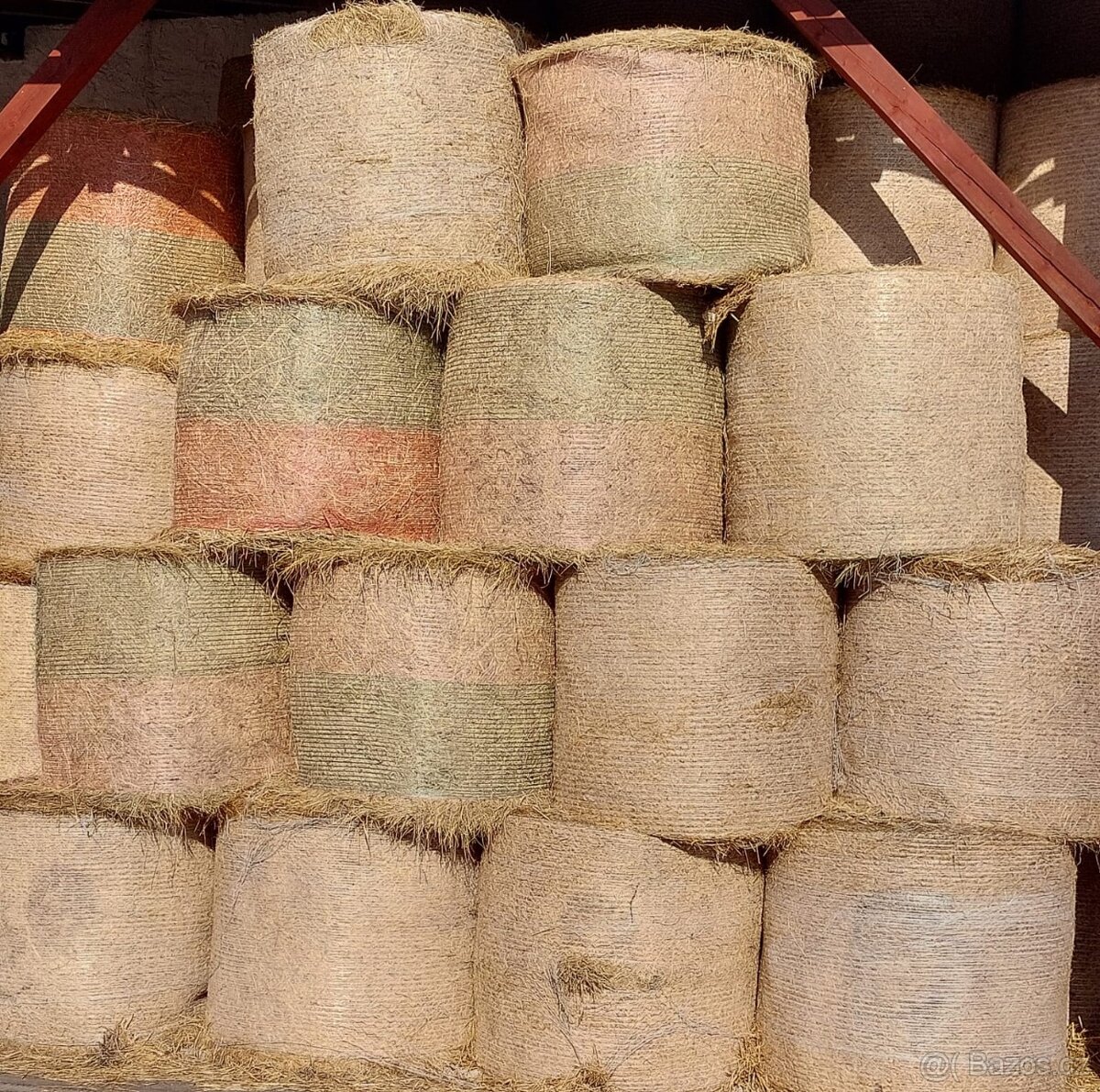 Seno - kulaté balíky pr.125