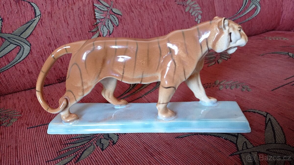 porcelánová soška tygra Ditmar Urbach