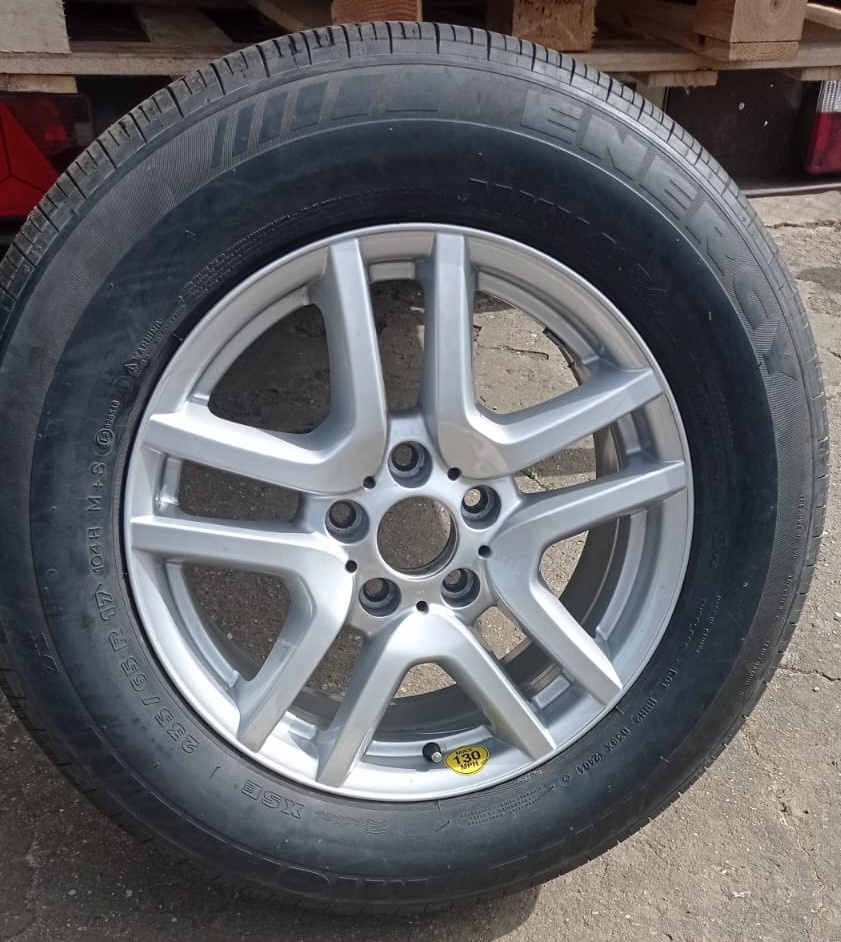 ALU BMW Pneu MICHELIN 238/65/R17 Nové