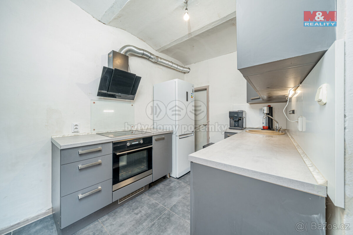 Prodej rodinného domu, 1430 m², Třebovice