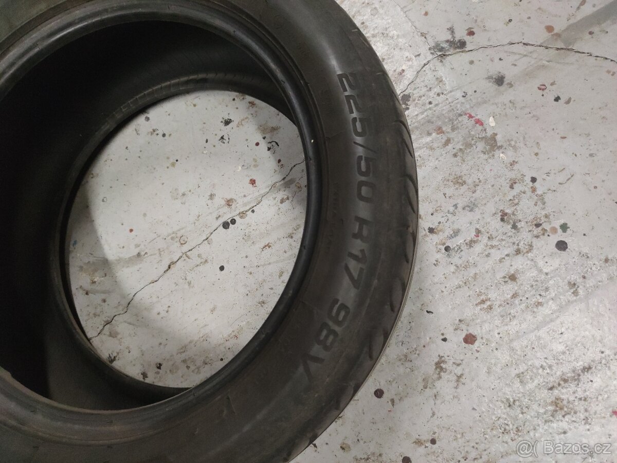 Letné pneu 225/50 R17 98 V