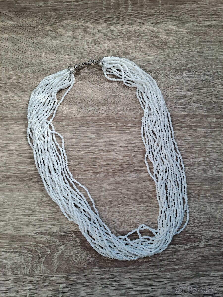 Masivní náhrdelník z korálků
