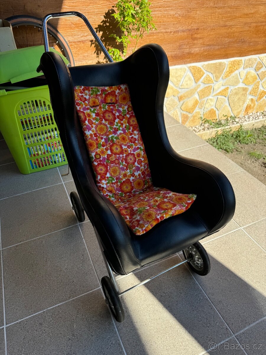 Retro kožený kočárek