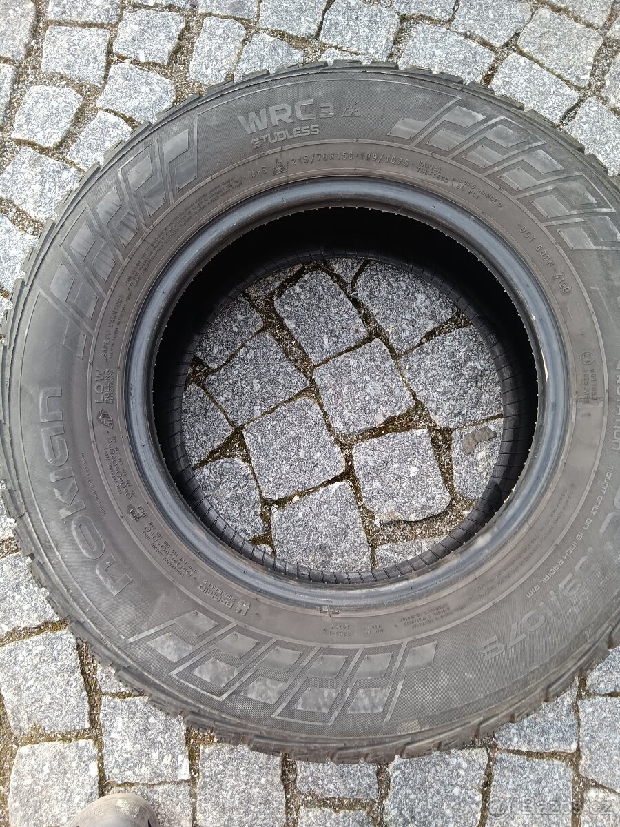 Pneu 215/70 - 15C