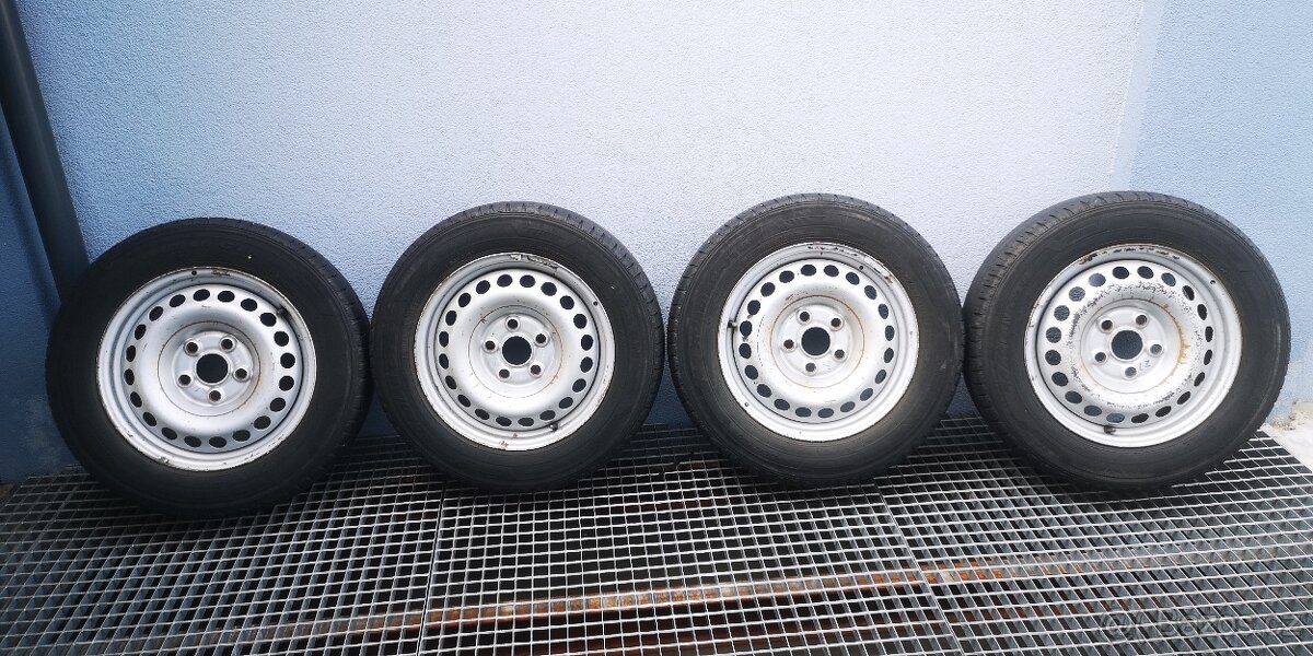 Original kola T5 T6 5X120 R16 s letními pneu 205/65/R16C