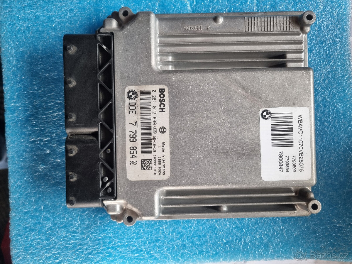 Prodám ŘÍDICÍ JEDNOTKU MOT0RU BMW 0 281 012 880