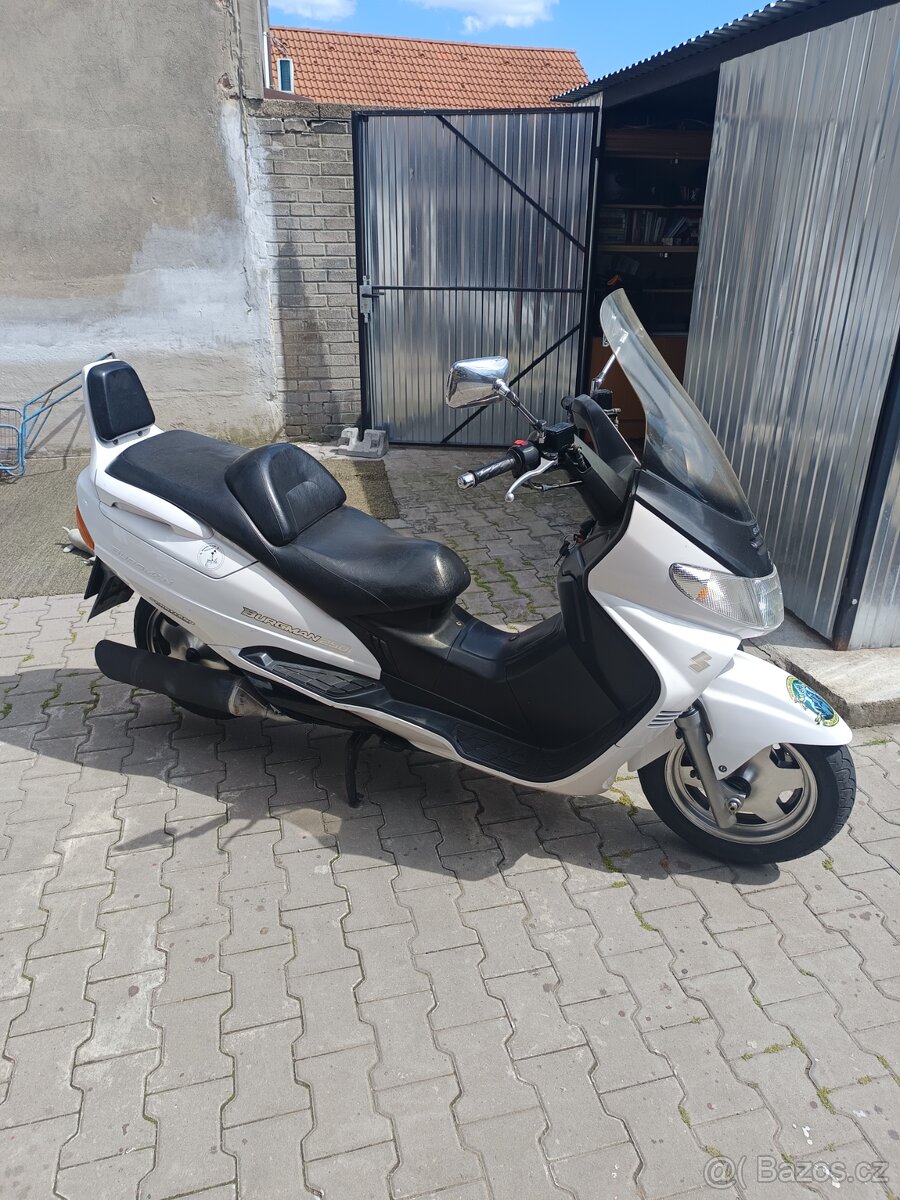 Skútr Suzuki Burgman 250
