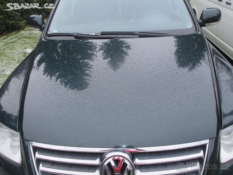 VW Touareg - kapota - original zelena