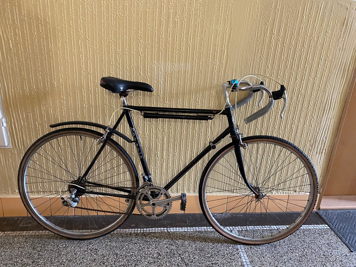 Jízdní kolo Favorit - 58 cm