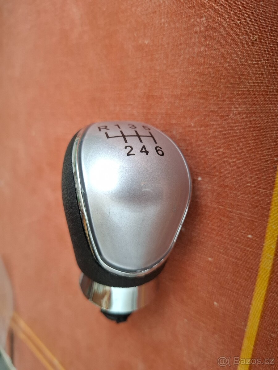 Hlavice řadicí páky Ford