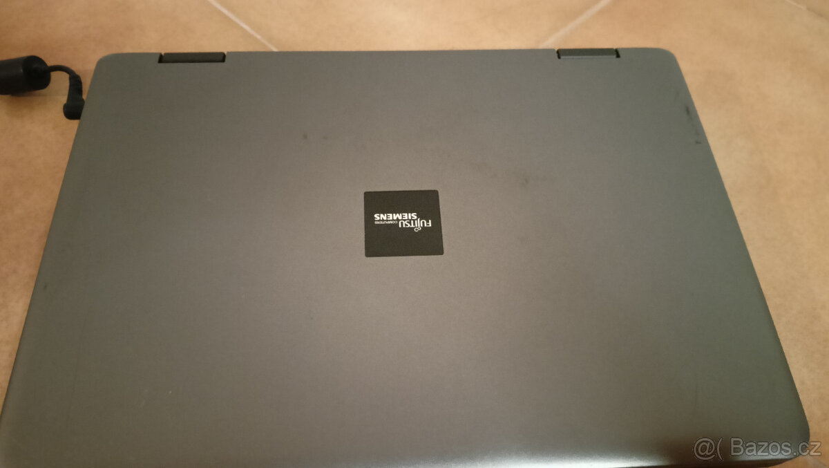 Akce - Notebook Fujitsu Siemens - funkční a s SSD diskem