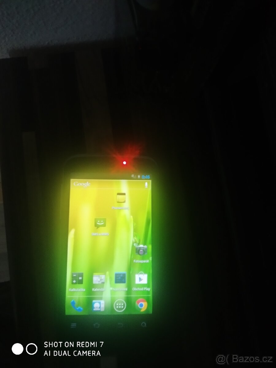 Mobilní telefon