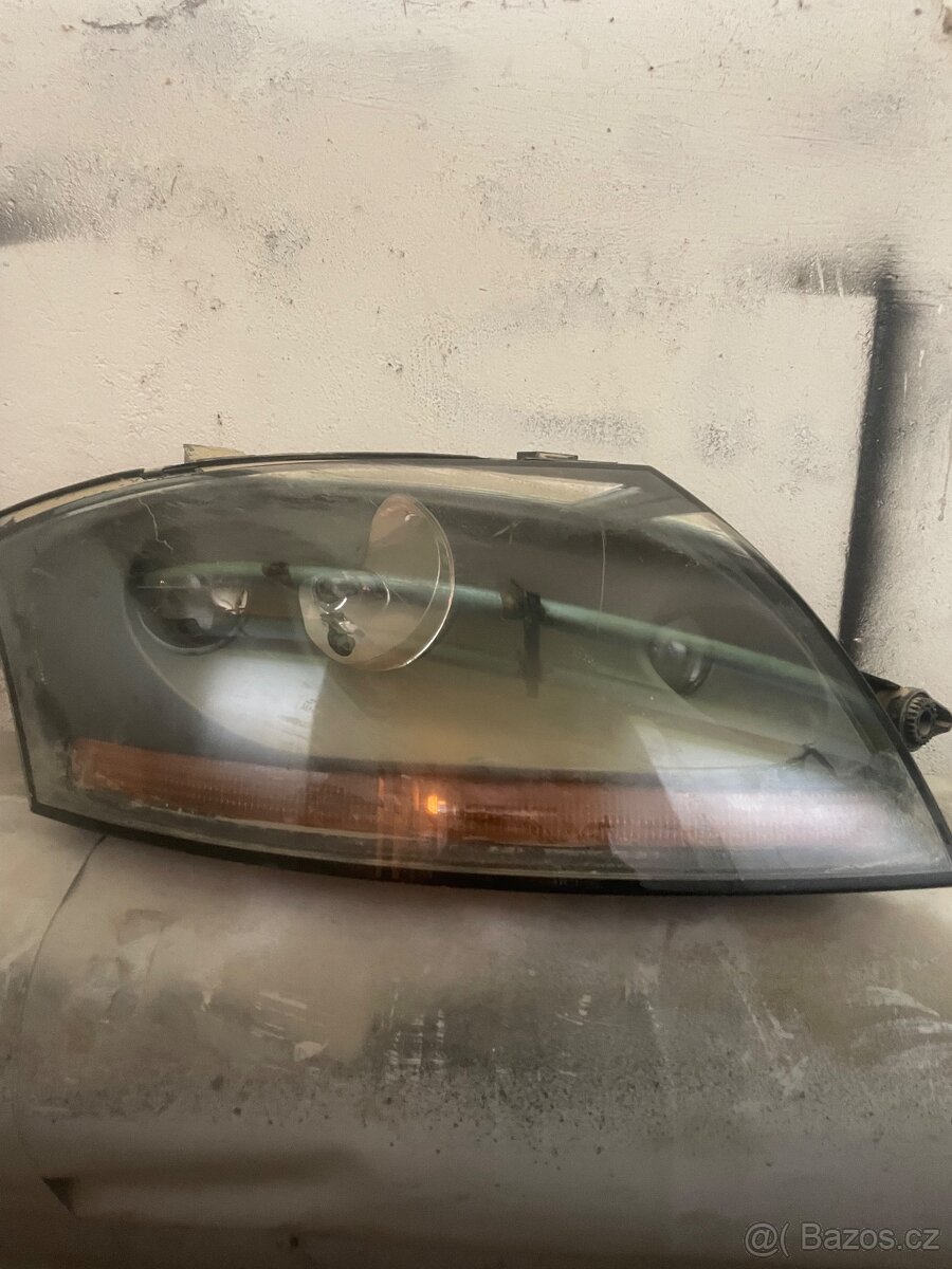 LP světlo audi TT