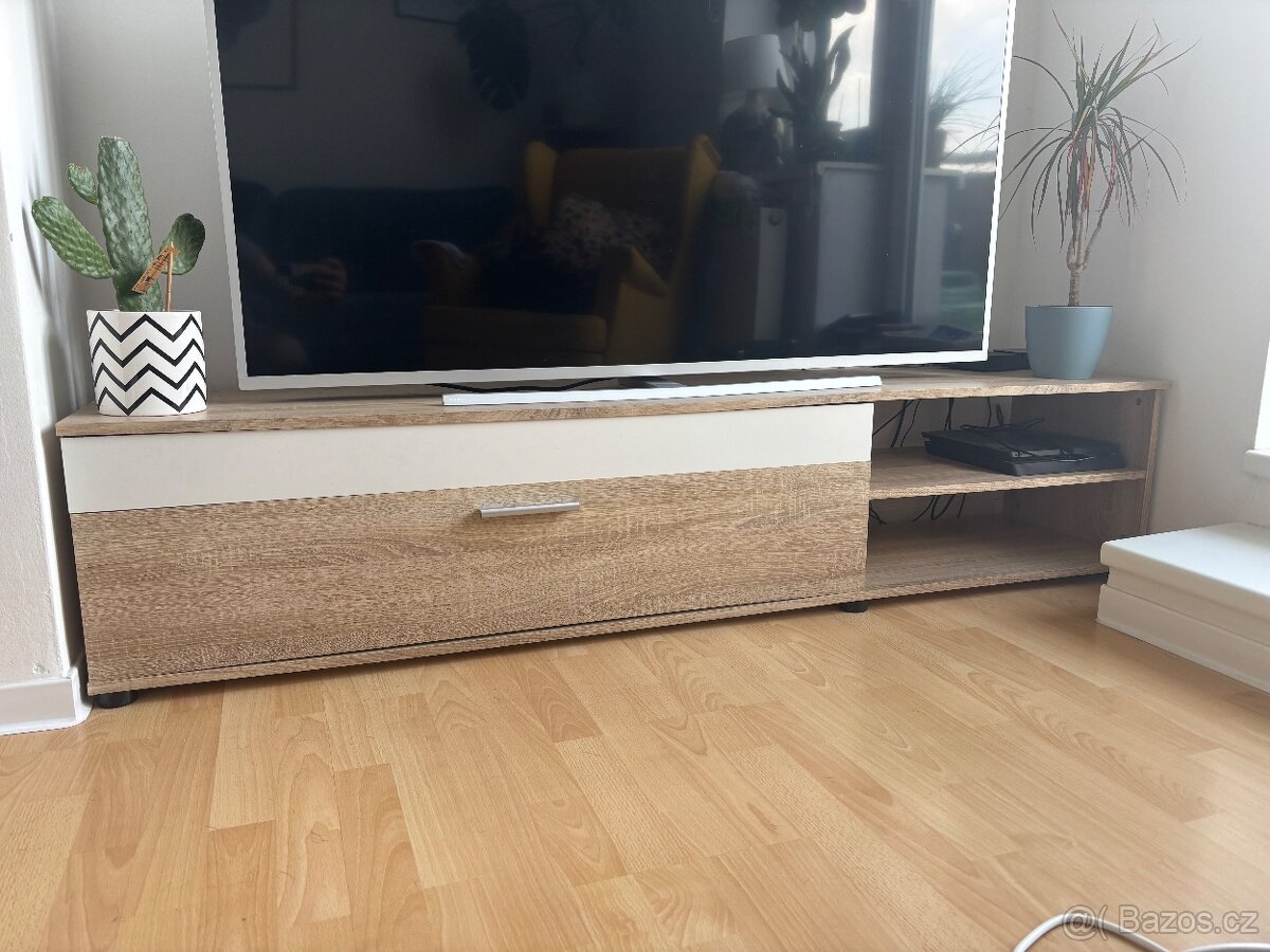 Tv skřínka dub sonoma a bílá