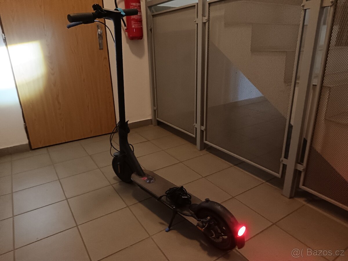Xiaomi Mi Electric Scooter 3 Lite 300W