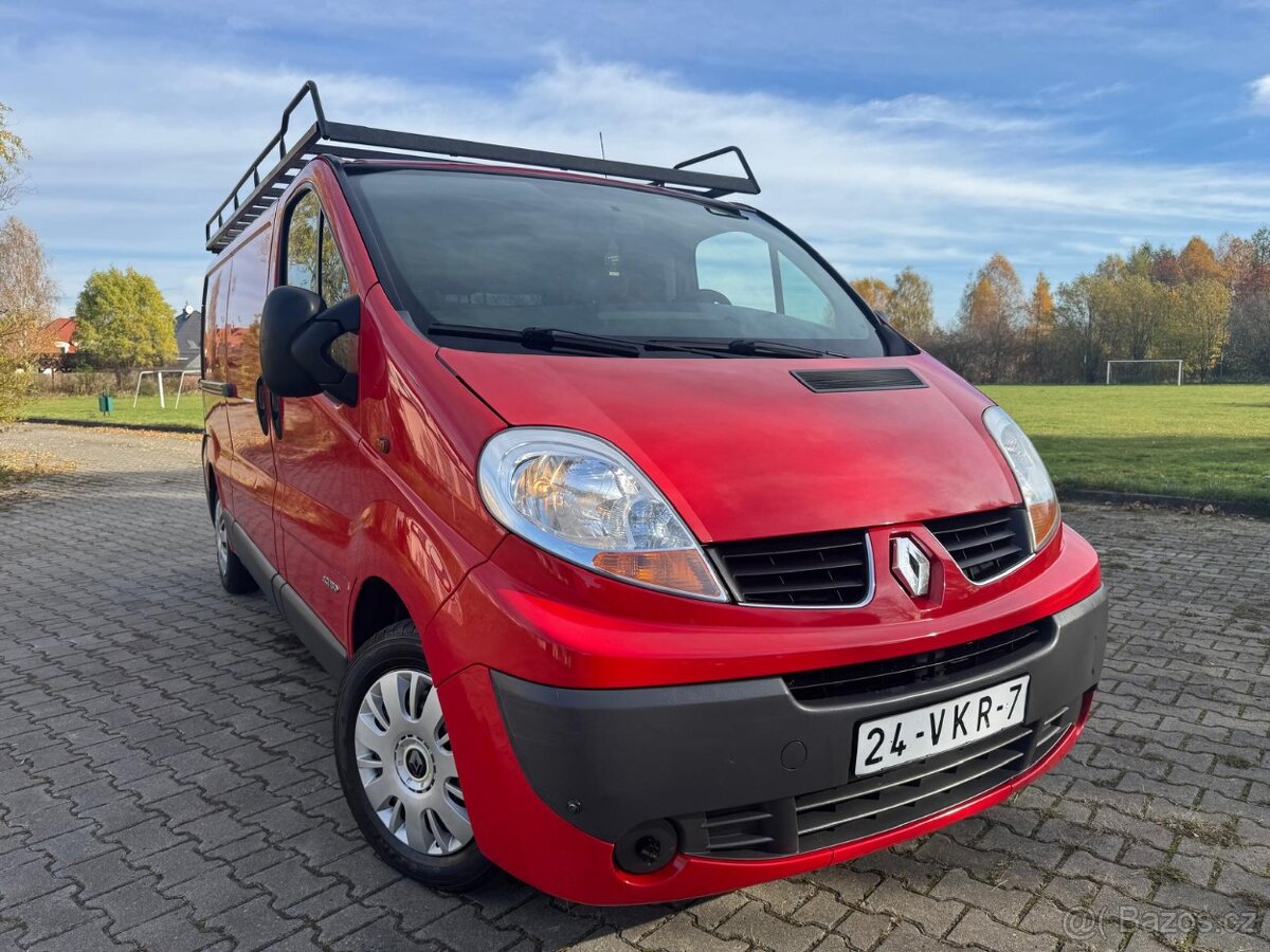 RENAULT TRAFIC 2.5DCI 107KW LONG 2X ŠOUPAČKY MOD.2008