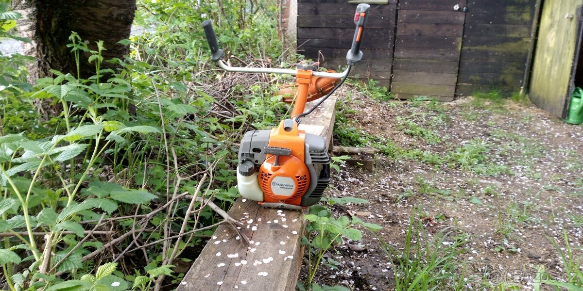 Křovinořez HUSQVARNA 535 RX.