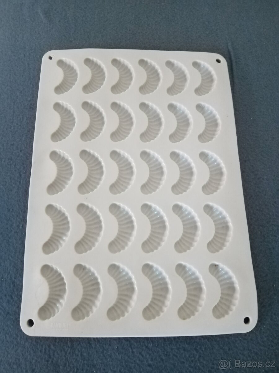 Silikonová forma na rohlíčky