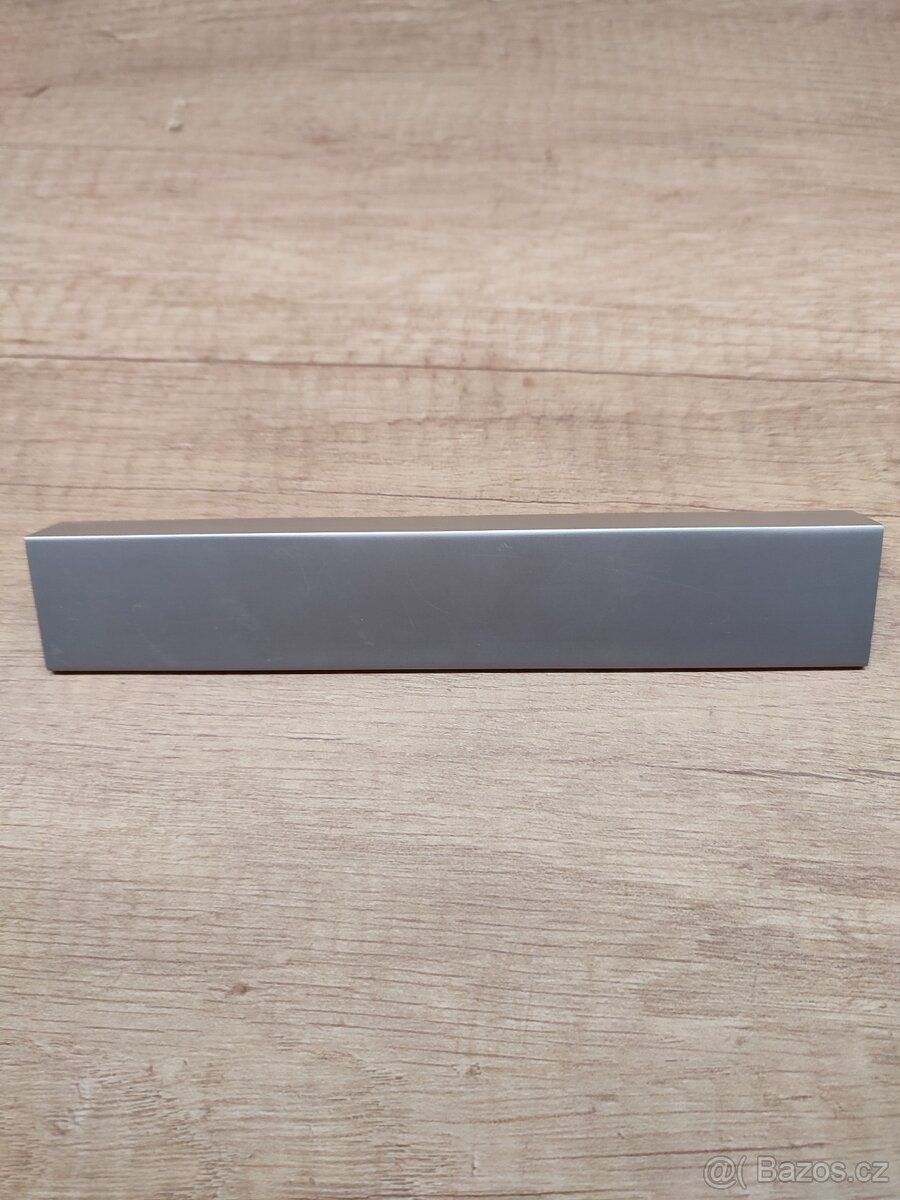 Nábytkové kování