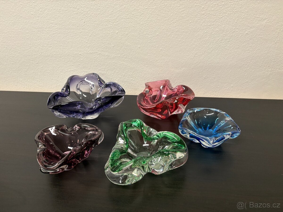 Hutní sklo - popelníky