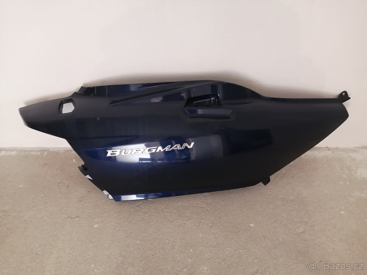 Suzuki Burgman 650 boční plast pravý