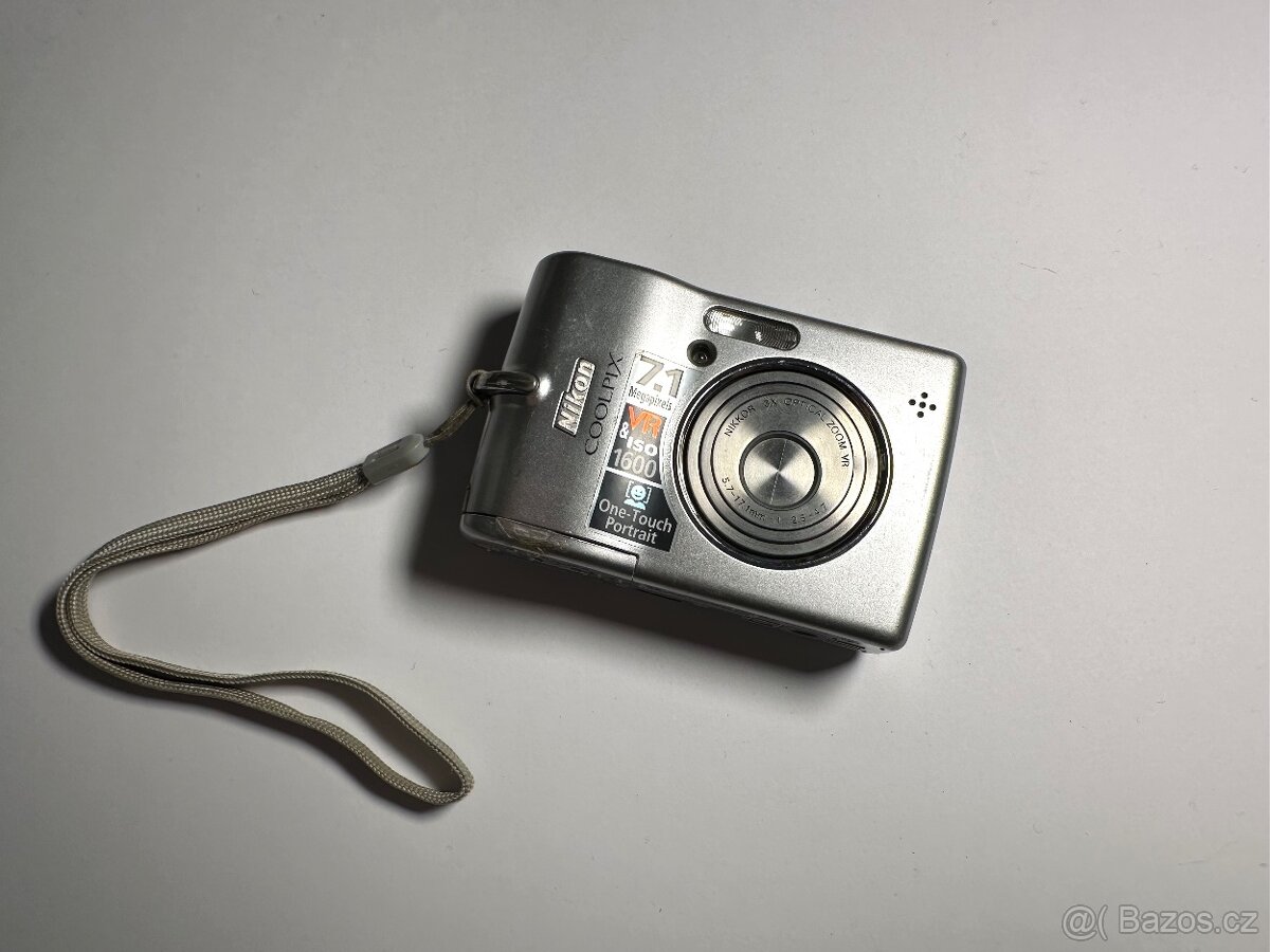 Nikon Coolpix L12
