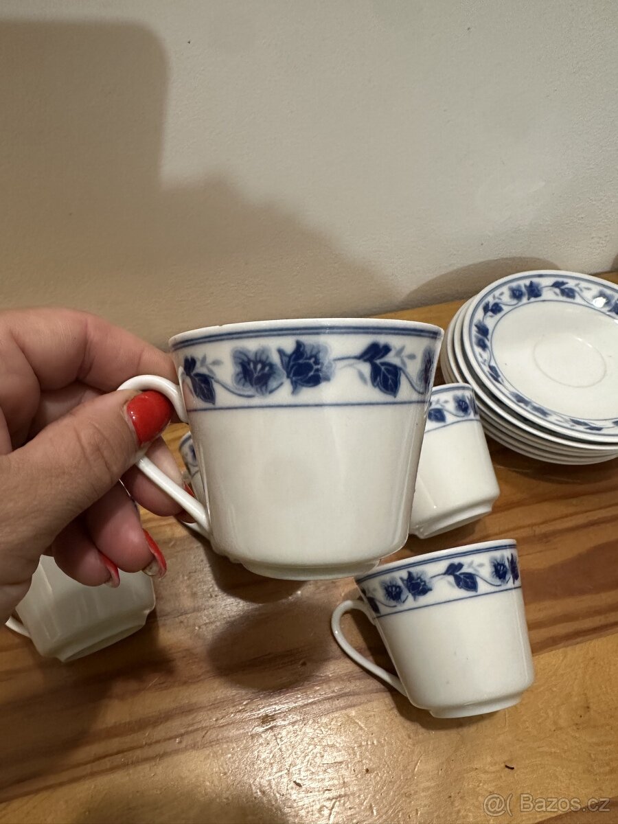 Sada porcelánových hrníčků