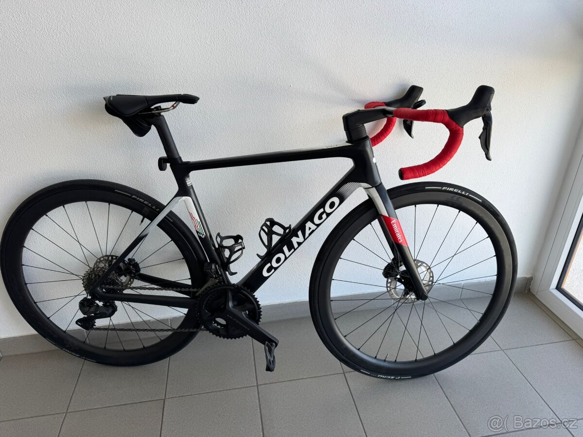 COLNAGO V4Rs UAEmirates