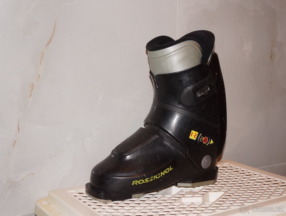 Lyžáky 39 Rossignol vel. 25 (39EU ; 5,5UK) bezvadný stav.