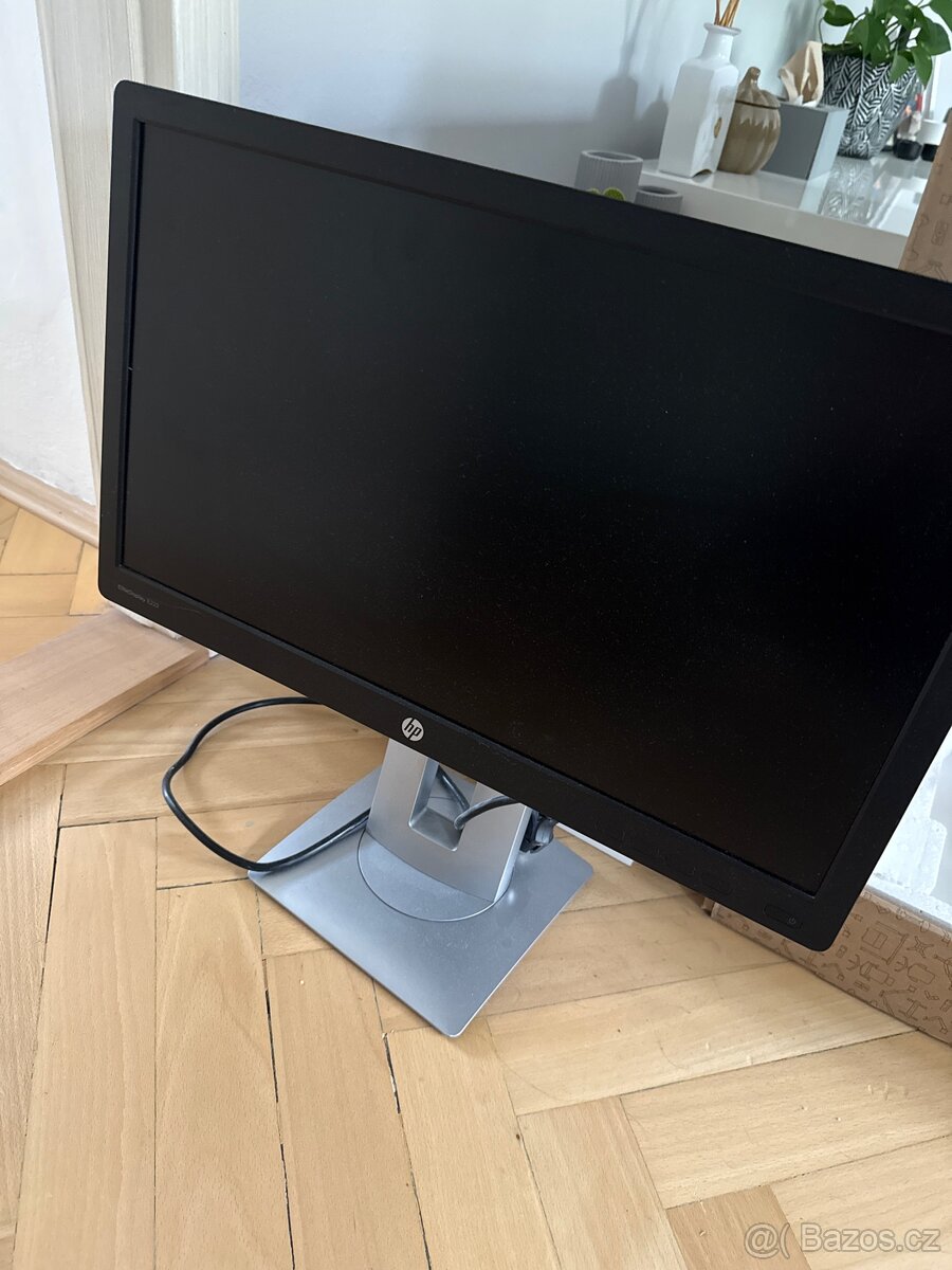 HP monitor