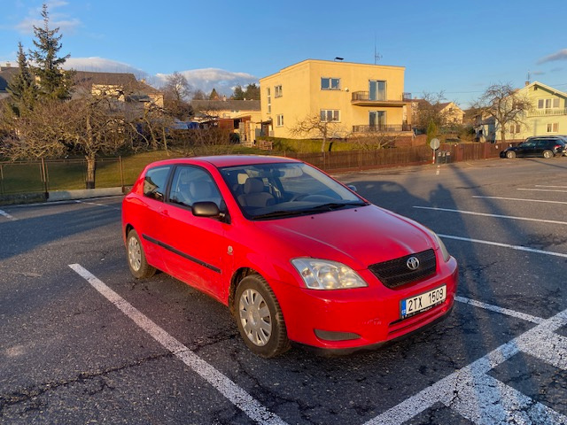 Toyota Corolla 1,6 Vti benzín