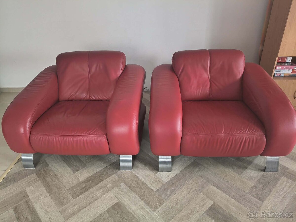 Kožená křesla červená