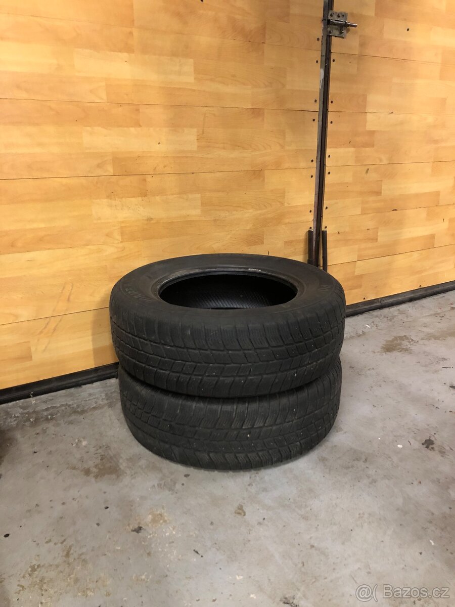 Zimní pneu 205/65 r15