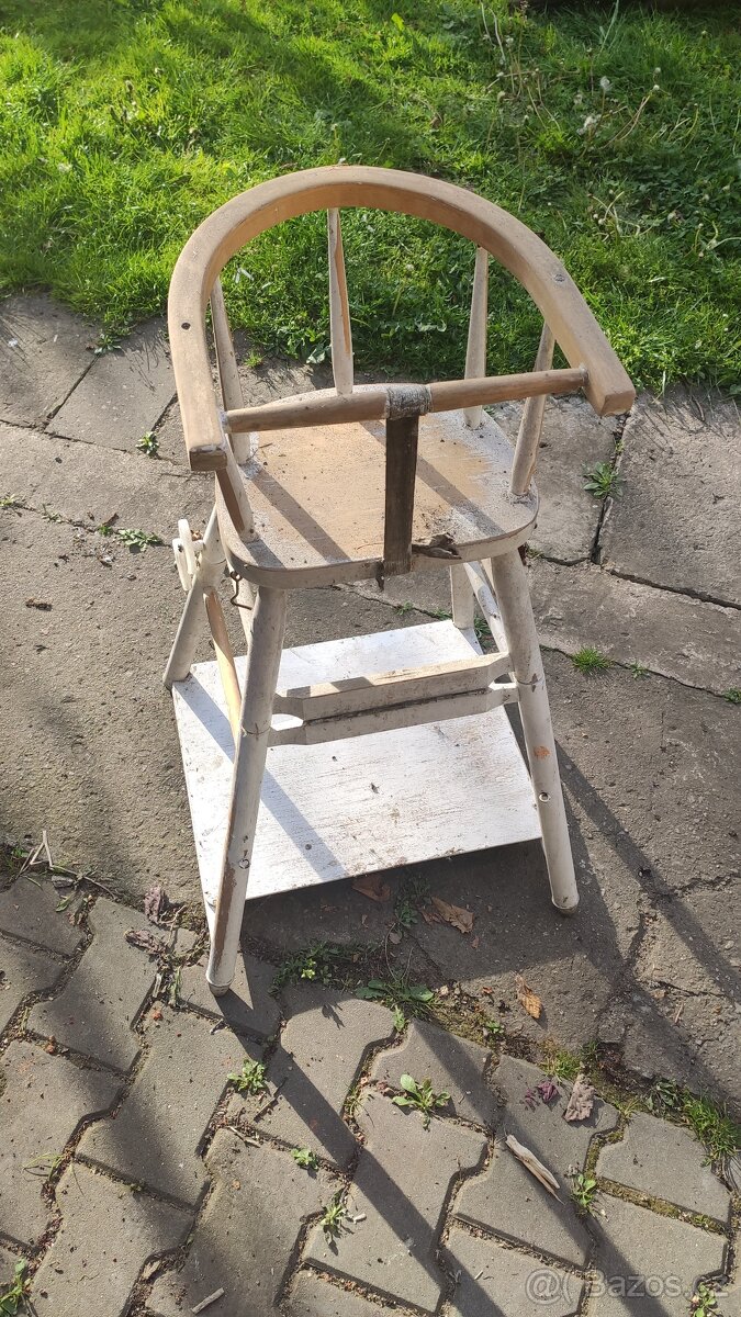Dětská židlička k renovaci