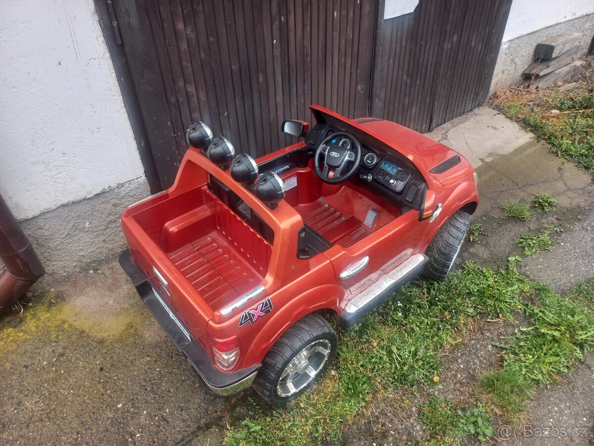 Dětské elektrické autíčko Ford Ranger