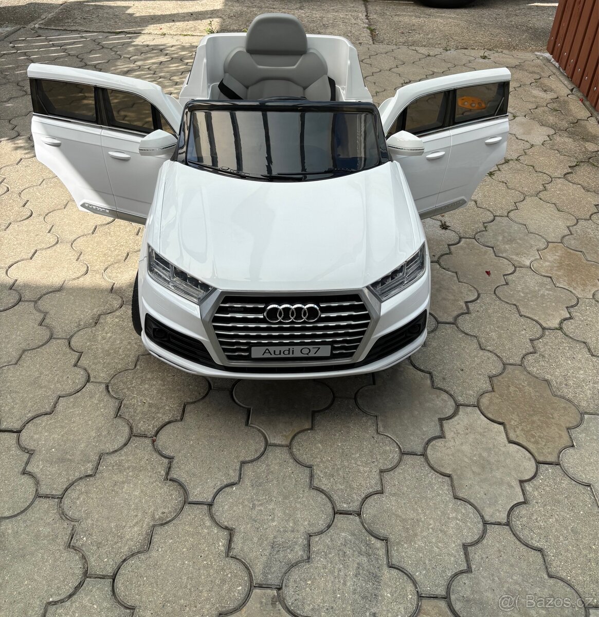 Audi Q7 dětské elektrické auto ELJET