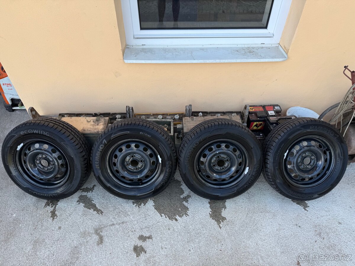 Letní sada kol 5.5x14 R14 4x100 et45 Kumho 185/70R14