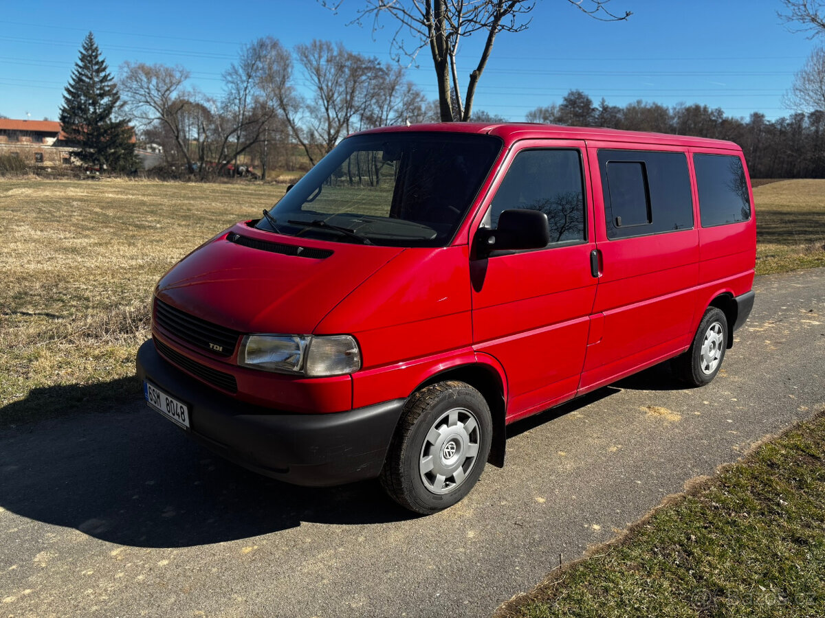 Volkswagen Multivan 2.5 TDI 75kW, 7. Míst, Manual, Tažné