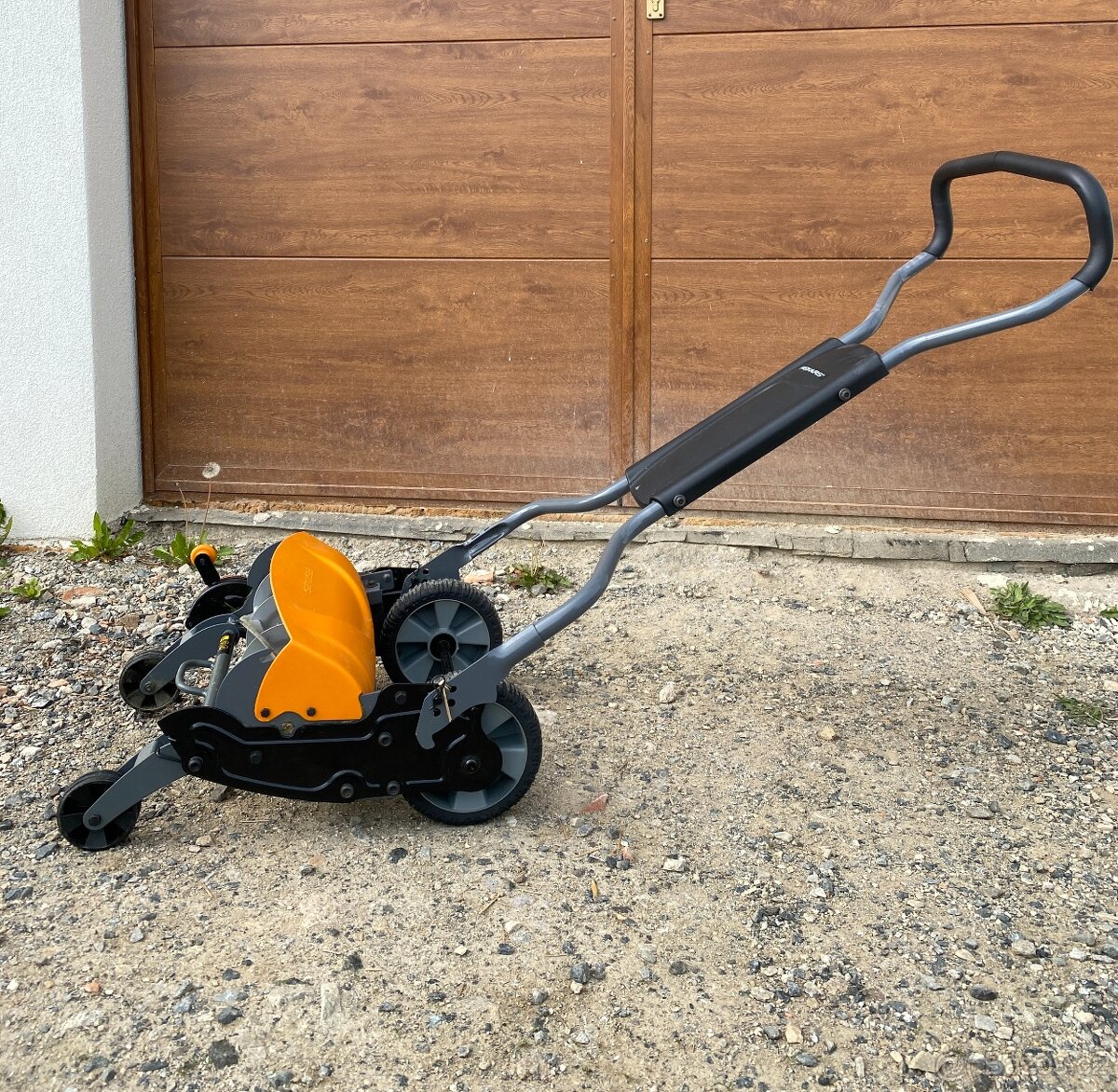 Vřetenová sekačka Fiskars StaySharp Max