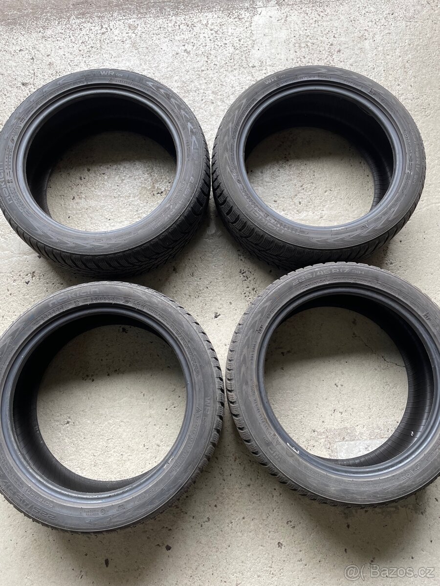 Nokia WR D4 225/45 R17 zimní