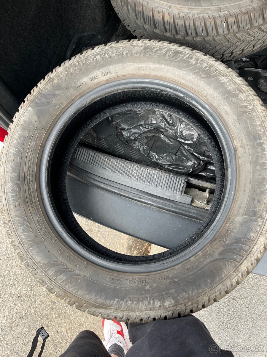 Zimní pneu 205/60R60