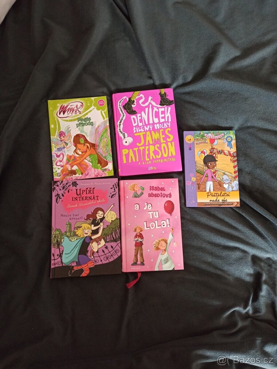 Balíček knížek pro holčičky- A je tu Lola, Winx, Deníček šíl